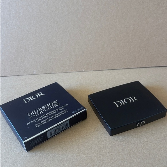 New authentic Dior blush and highlighter- NEVER USED - Picture 2 of 6